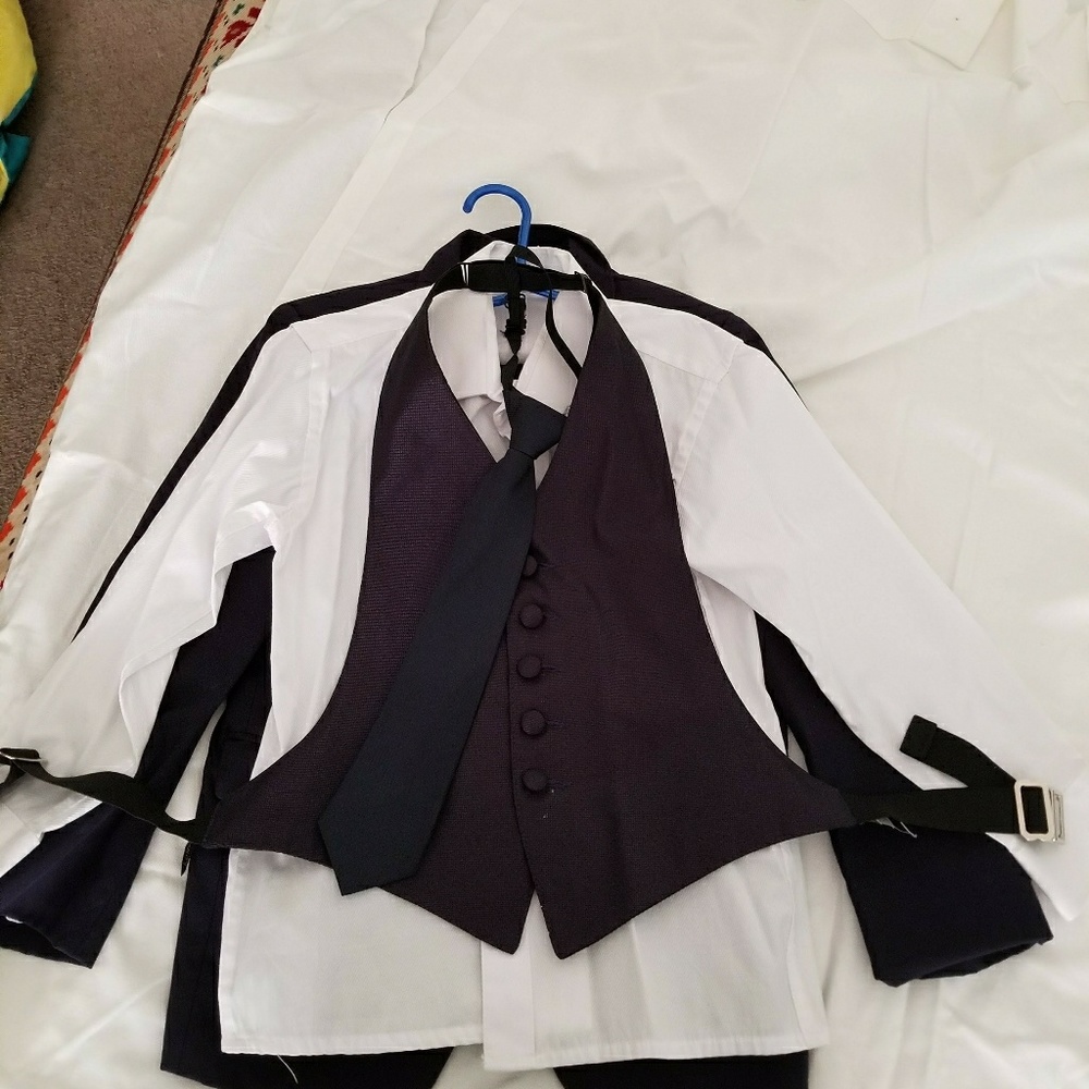 Suit navy blue